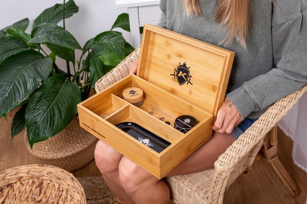 Kozo Wooden stash box - Magnetic Top